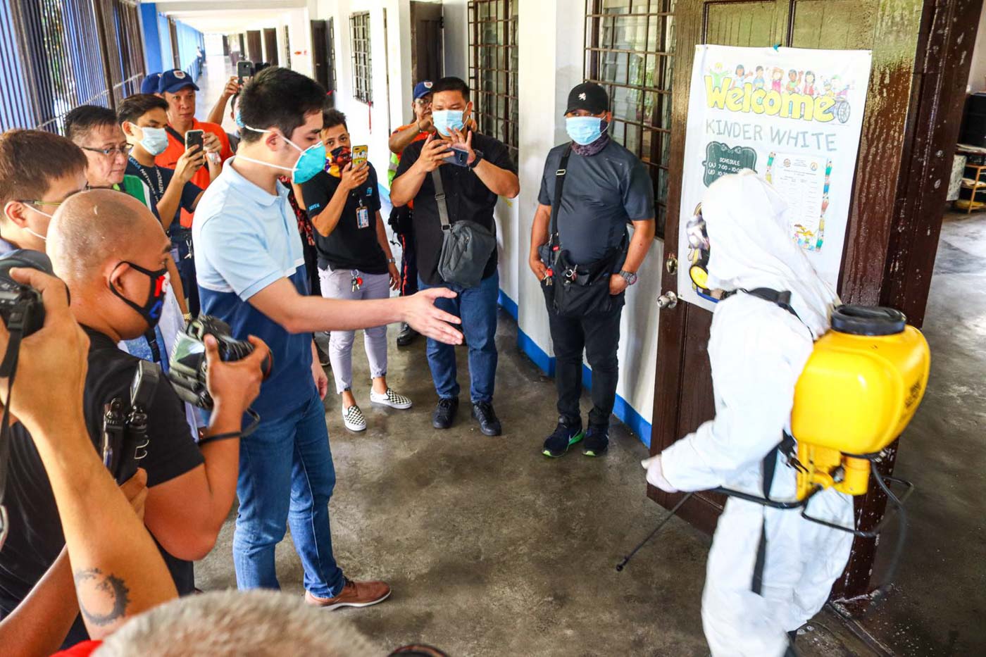 Vico Sotto Leads Disinfecting Schools In Pasig March 11 2020