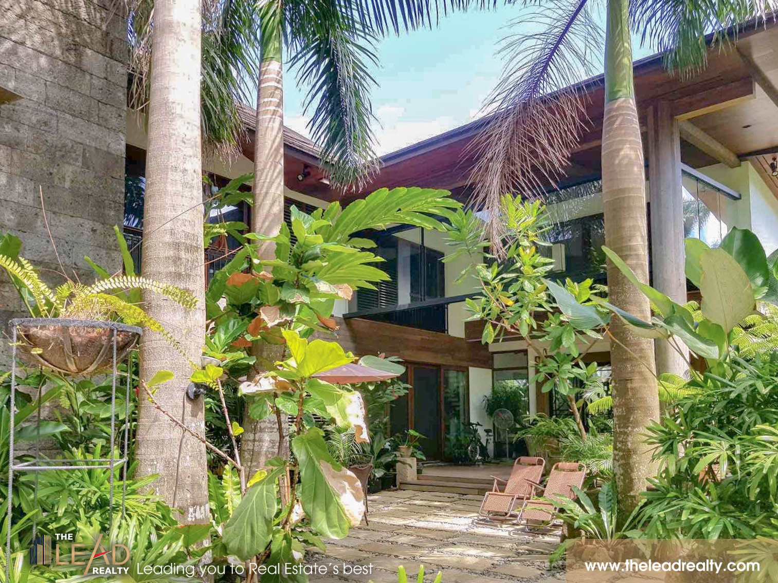 The Lead Realty | The Advantages of Living in a Modern Tropical House ...